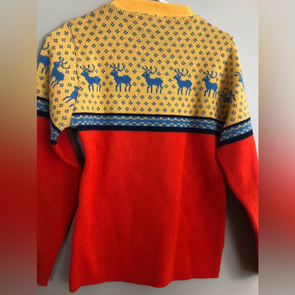 Vintag OBERMEYER Colorful Red & Yellow with Blue Deer Wool Sweater Size S - Picture 3 of 3